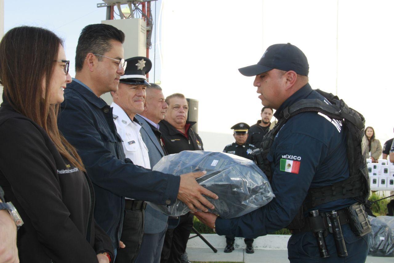 f6608b17-9492-4ee5-8672-f44913363700